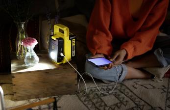 Produktvorstellung Akku-Lampe und Powerbank in einem - Zwei Helligkeitsstufen, USB-A und USB-C - News, Bild 1